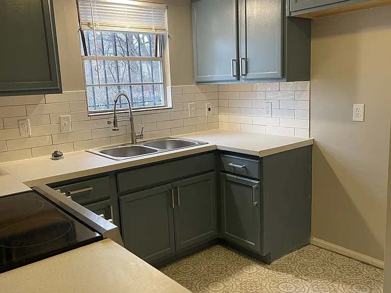 7344 Wayne Ave #2 — Photo 11