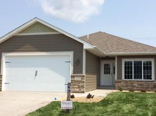 2715 110th Ln NW, Coon Rapids, MN 55433