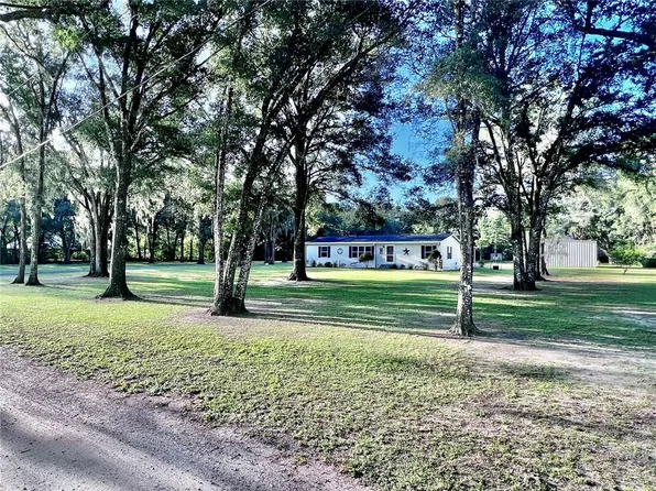 377 Tangerine Ave, Lake Helen, FL 32744