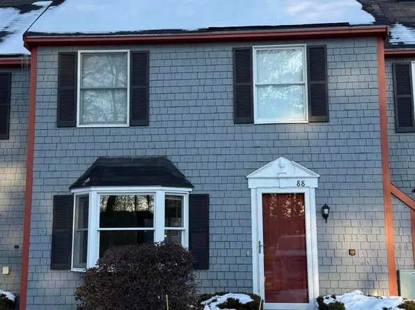 88 Munroe Lane #88, Topsham, ME 04086