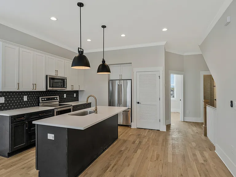 5301 Centennial #E — Photo 9