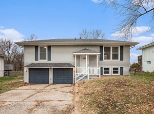 1208 S Mayview Ave, Independence, MO 64057