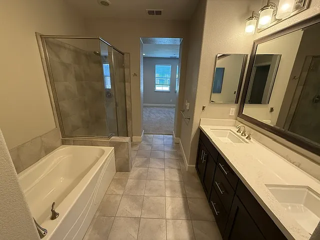 492 Calabria Pl — Photo 17