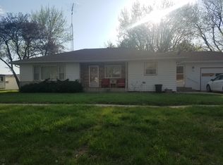 404 N 3rd St, Plainview, NE 68769