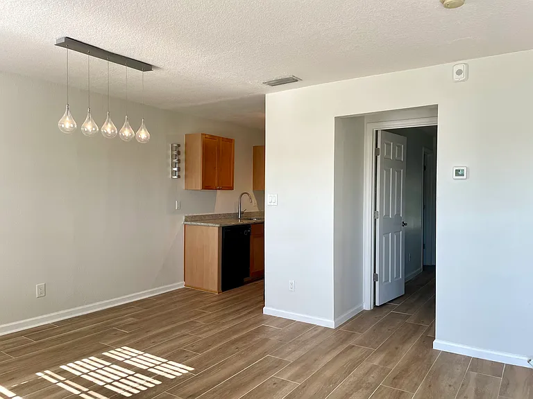 Starfish Dr SE — Photo 20