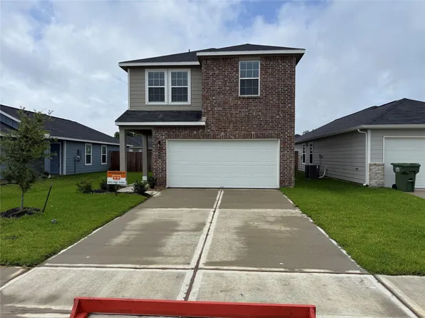 808 Stoney Point Ln, Dayton, TX 77535