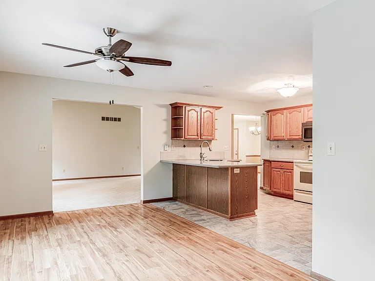 893 West St — Photo 13