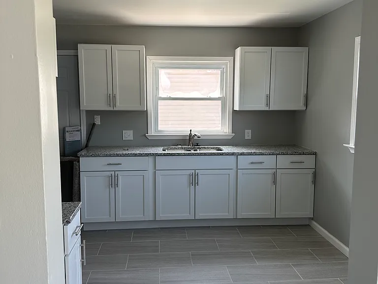 5157 S Hubbard St — Photo 2