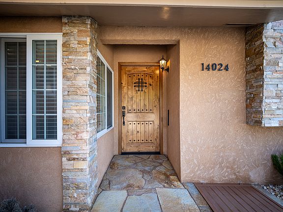 2nd image of 14024 Cantlay St