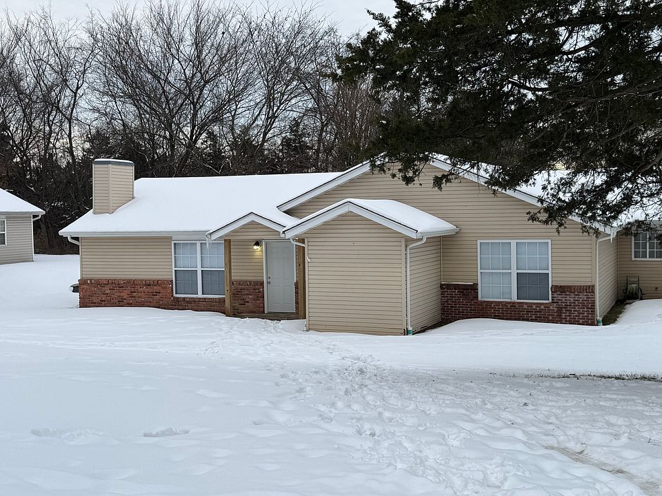 1st image of 1711 Chaddsford Dr APT B