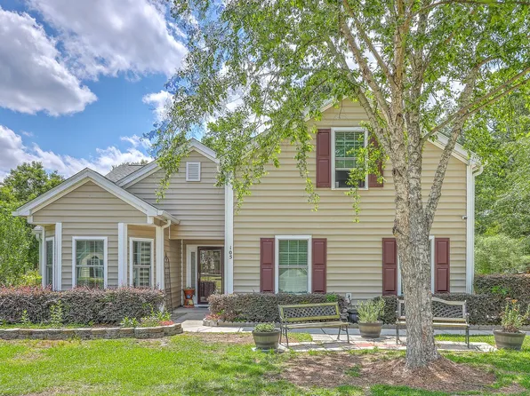 105 Irish Oak Dr, Goose Creek, SC 29445