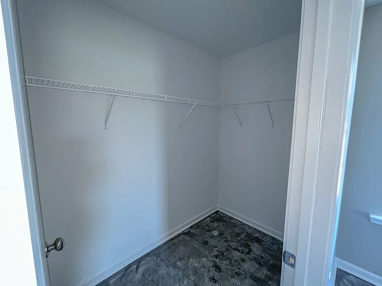 105 Callaway Cres — Photo 13