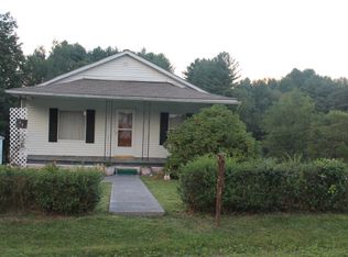 1367 Beeson Rd, Lashmeet, WV 24733