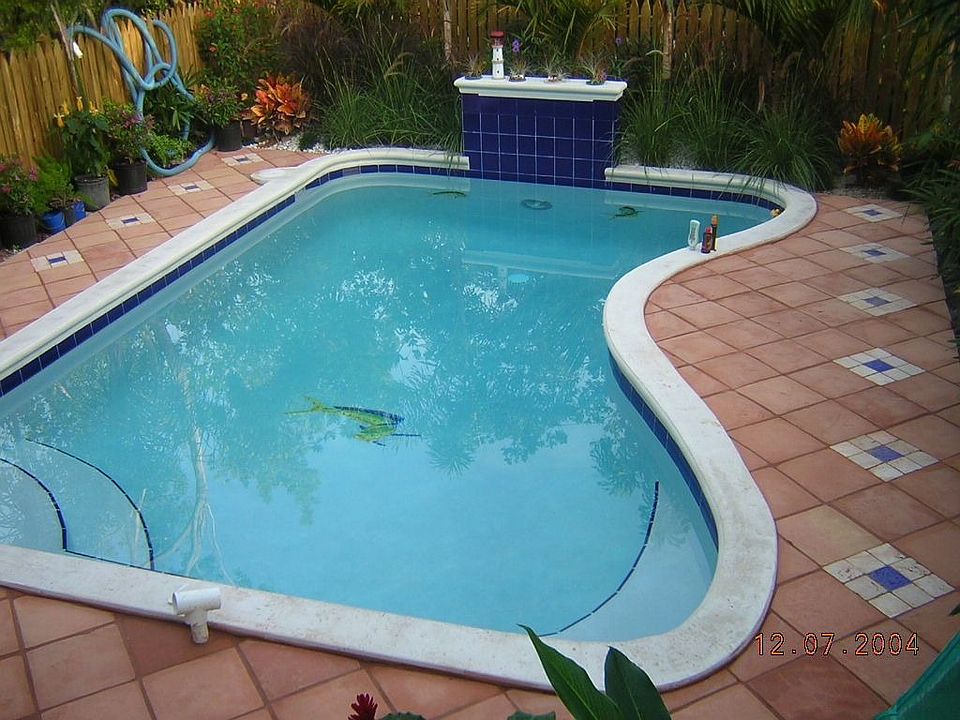 1 of the only units with private pool
