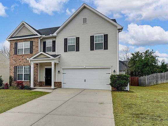2nd image of 215 Sunny View Ln