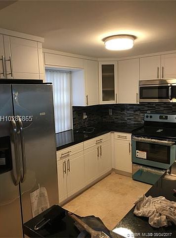 1st image of 301 SE 3rd St APT 402