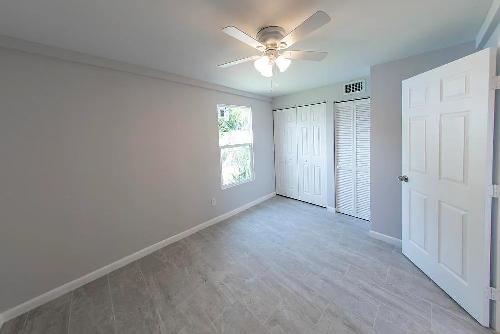3 bed, 1.0 bath, 1055 sqft, $1,349 — Photo 1