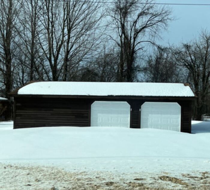 2nd image of 43 Lake View Dr