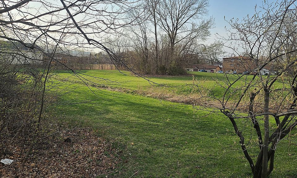 2nd image of 19570 S Wolf Rd
