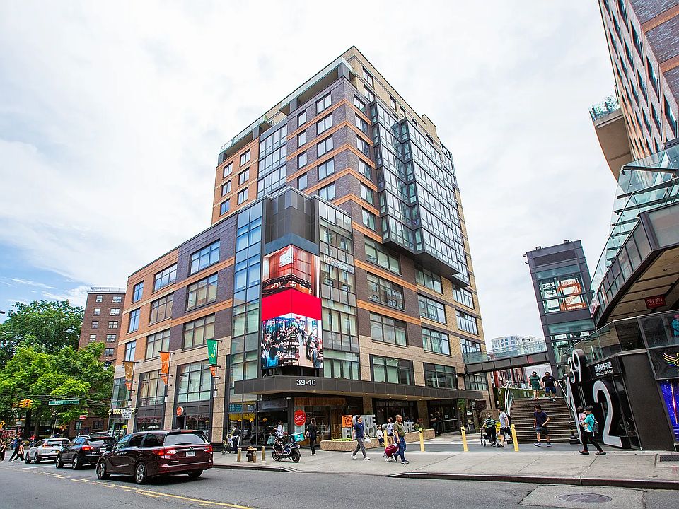1st image of 39-16 Prince St Penthouse B
