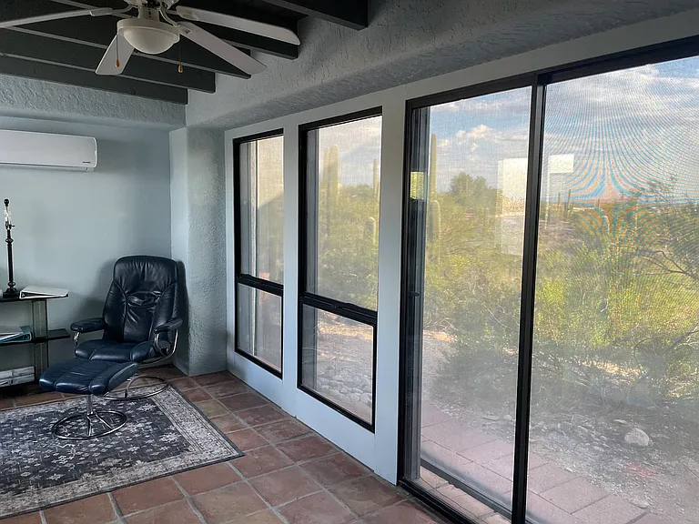 205 E River Rd — Photo 9