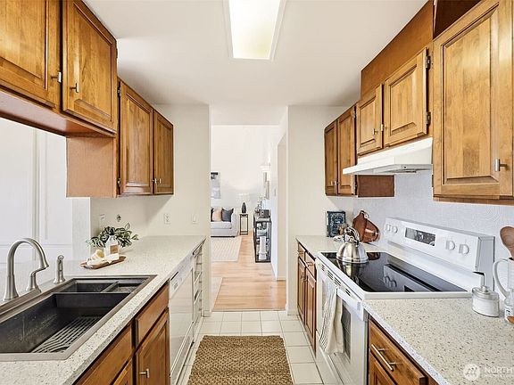 5th image of 1965 12th Ave W APT 403