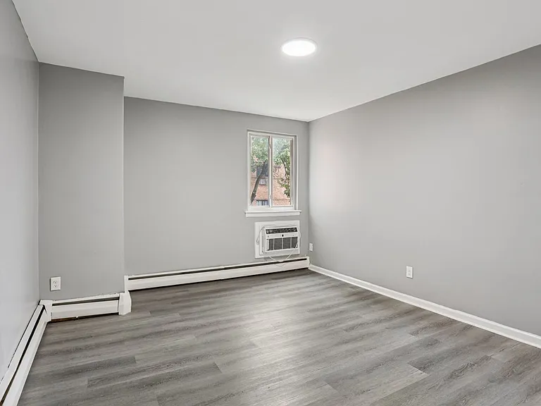 Mandela Apartments — Photo 35