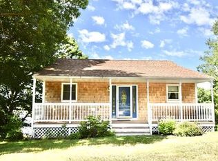 12 Scenic Ave, Webster, MA 01570