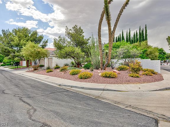 3rd image of 9716 Cascade Falls Ave
