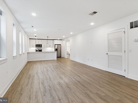 3rd image of 1335 N Marston St #202