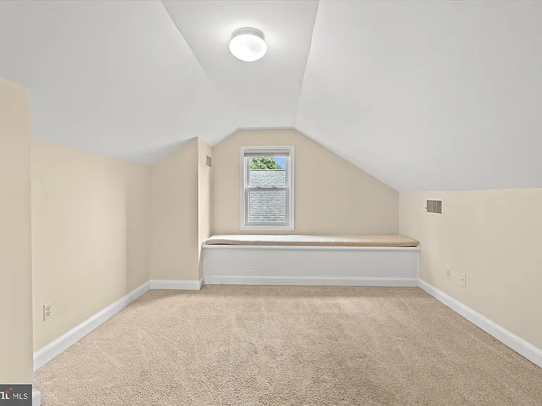 16 E Braddock Rd — Photo 26