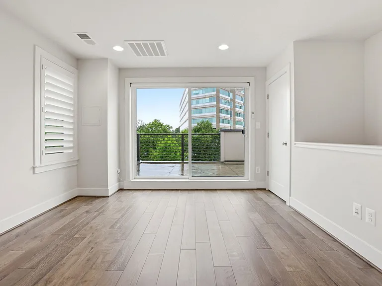 6924 Rockledge Dr — Photo 32