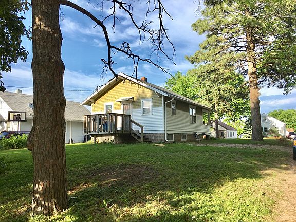 2nd image of 1115 S Helen St