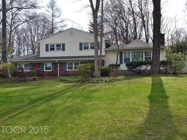 308 Joan Pl, Wyckoff, NJ 07481