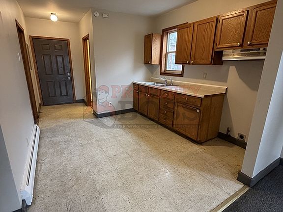 3rd image of 4945 Northcote Ave APT 2F