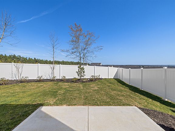 3rd image of 6 Satinwood Cir
