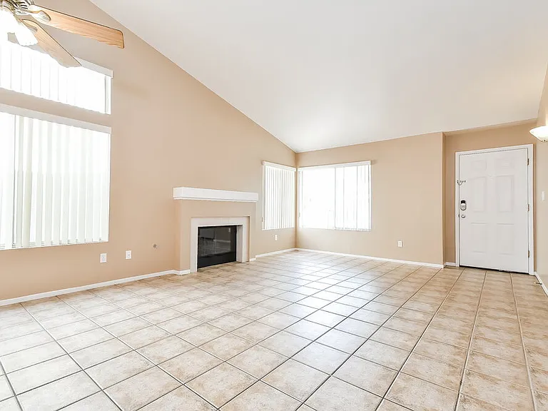 1707 Black Hills Way — Photo 4