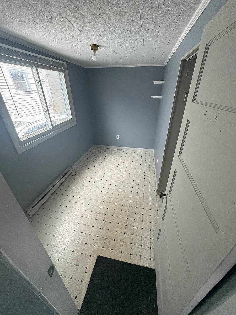 Building Photo - 120 W Grand Ave #1