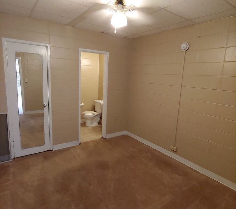 2nd image of 808 14th Ave #25