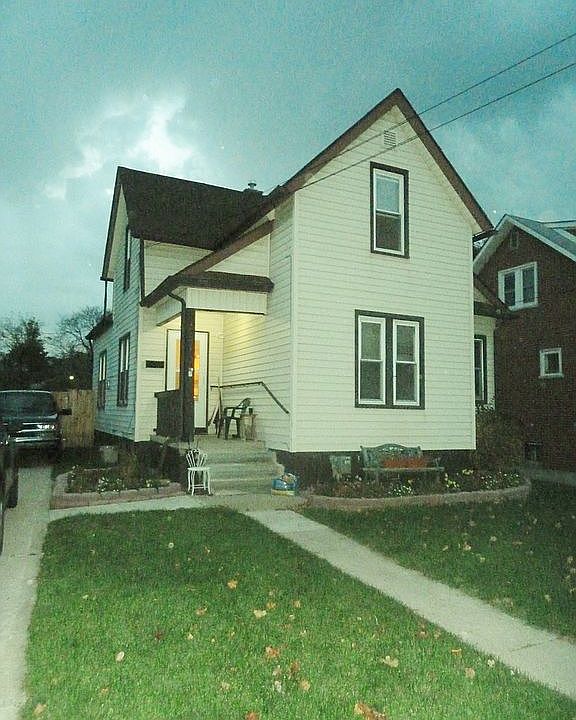 1st image of 26733 Fernwood St