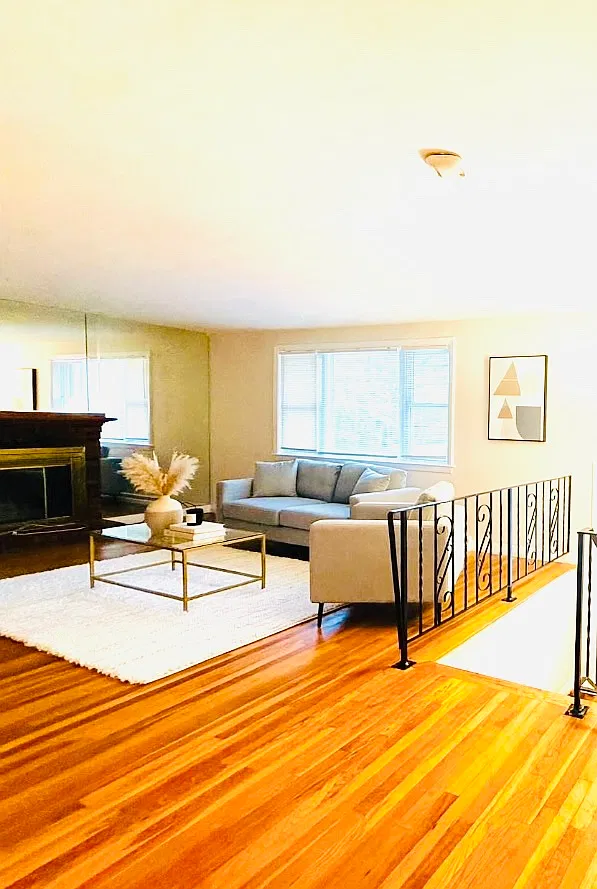 3 bed, 1.5 bath, 1222 sqft, $3,600 — Photo 2