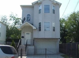 447 S 18th St, Newark, NJ 07103