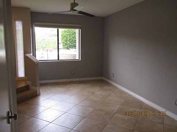 4th image of 401 E Vista Chino