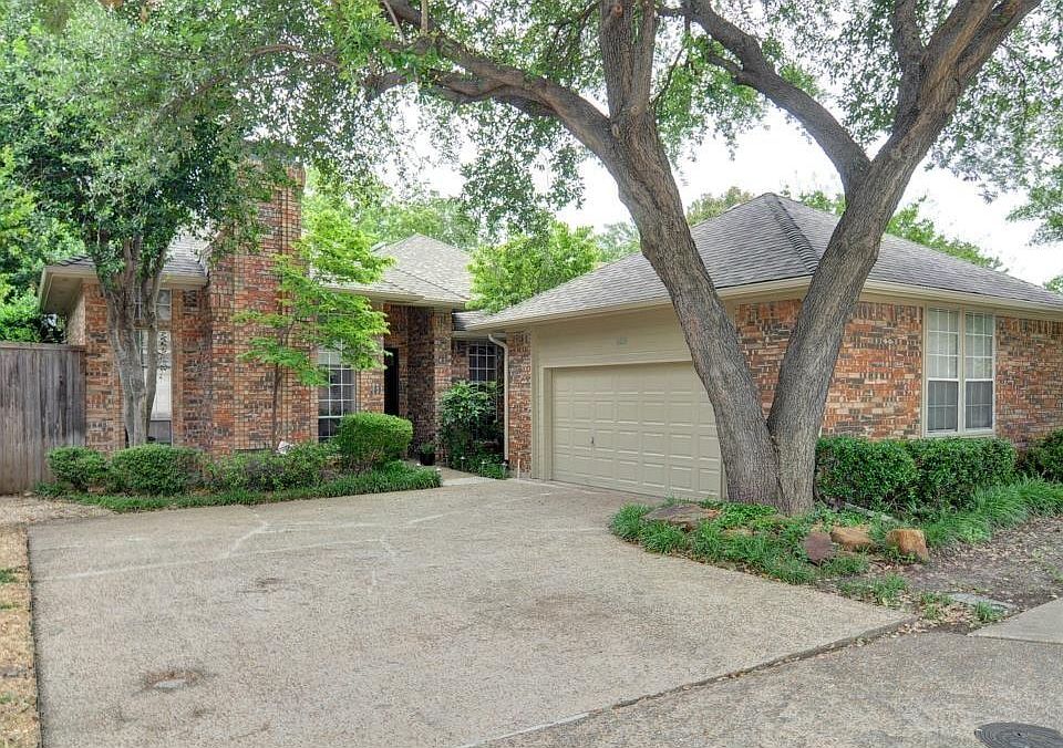Beautiful drive up and tree lot nested in the prestigious N