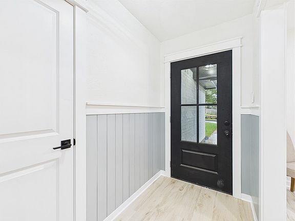 4th image of 2514 Briarwood Cir