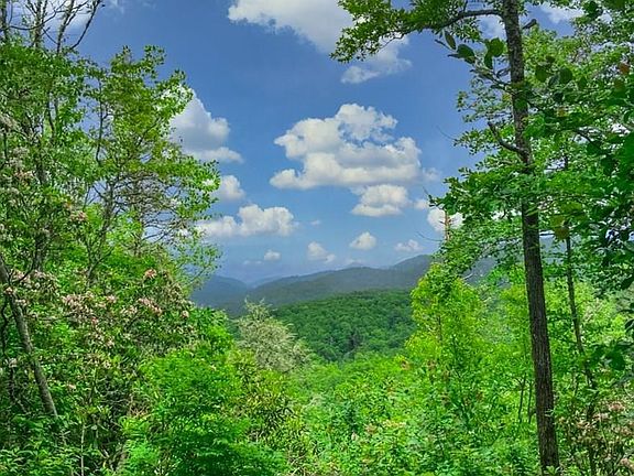 2nd image of 6B Trail Head Way