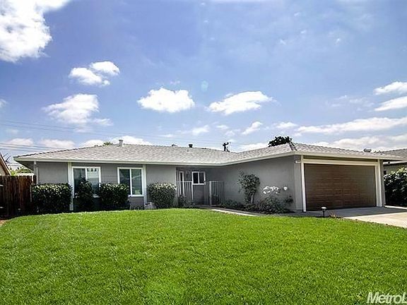 2nd image of 7546 Blackthorne Way