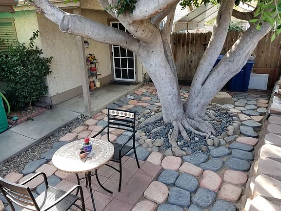 4th image of 567 Hillcrest Dr