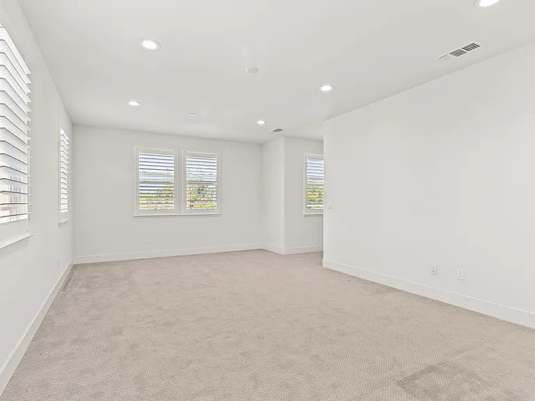 2730 Bette St — Photo 27