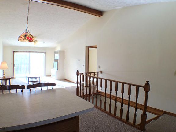3rd image of 1512 Klempel Farm Dr